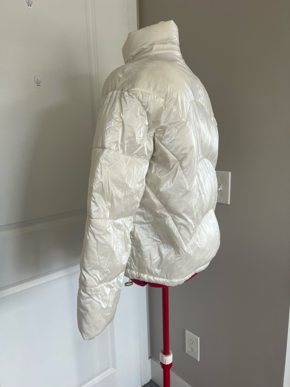 Armani Exchange Pearl White Puffer Jacket - Picture 5 of 7